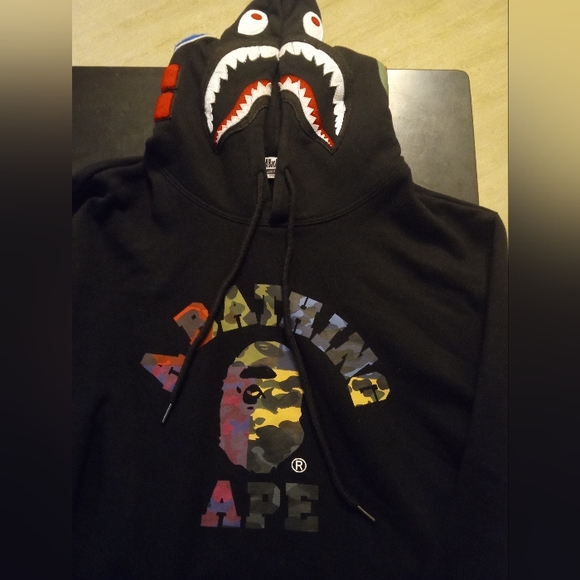 Bathing ape Hoodie - Picture 2 of 2